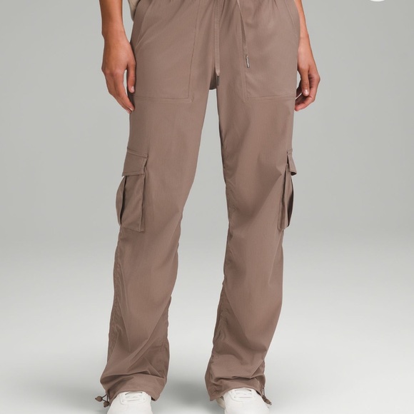 NWT Size M Lululemon Dance Studio Relaxed- Fit MR Cargo Pant- Taupetastic - Picture 3 of 5